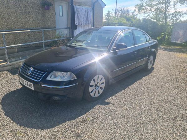 Volkswagen Passat Saloon, Diesel, 2005, Black