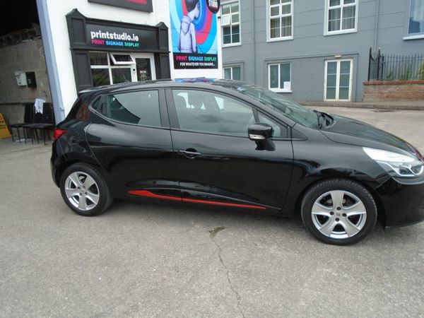 Renault Clio Hatchback, Petrol, 2015, Black