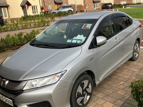 Honda Grace Saloon, Petrol Hybrid, 2016, Silver