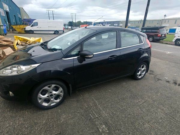 Ford Fiesta Hatchback, Petrol, 2011, Black