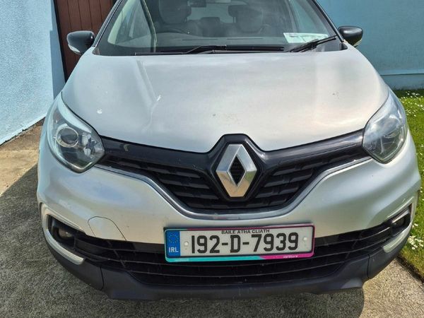 Renault Captur Hatchback, Diesel, 2019, Grey
