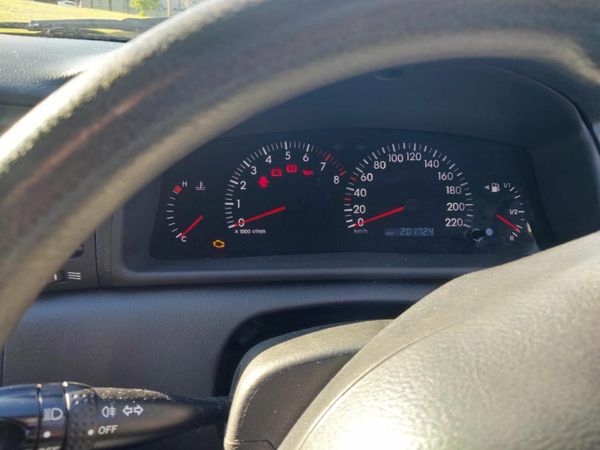 Toyota Corolla Hatchback, Petrol, 2007, Red