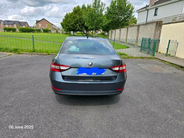 Skoda Superb Hatchback, Diesel, 2018, Grey