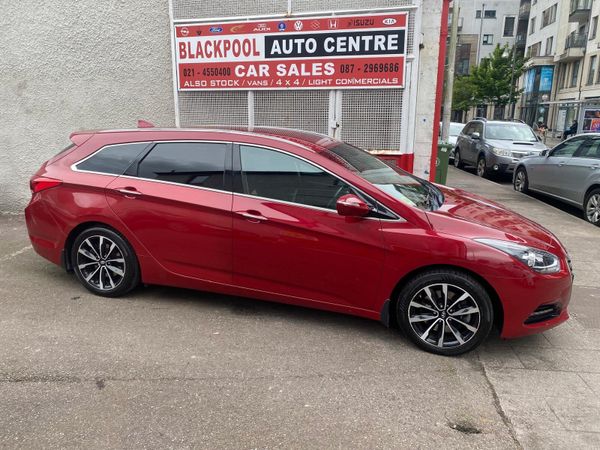 Hyundai i40 Estate/Jeep, Diesel, 2016, Red