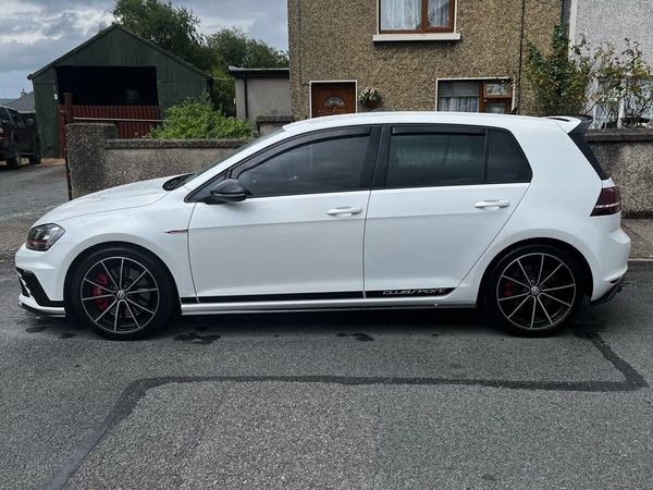 Volkswagen Golf Hatchback, Petrol, 2016, White