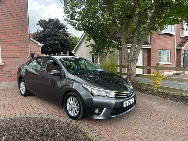 Toyota Corolla Saloon, Diesel, 2016, Grey