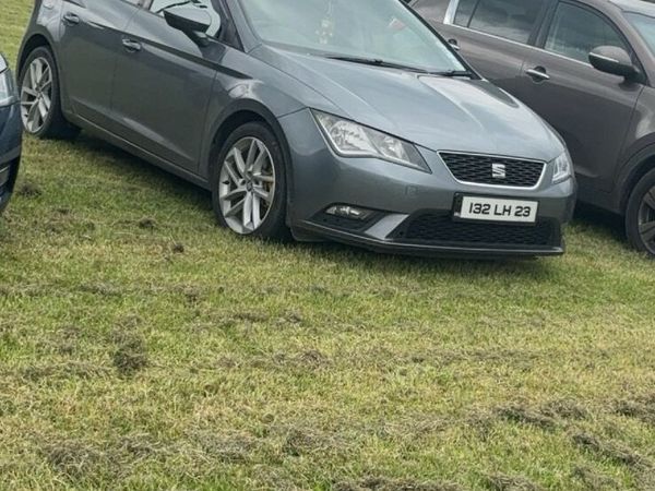 SEAT Leon Hatchback, Diesel, 2013, Grey