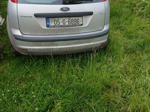 Ford Focus Hatchback, Petrol, 2005, Silver
