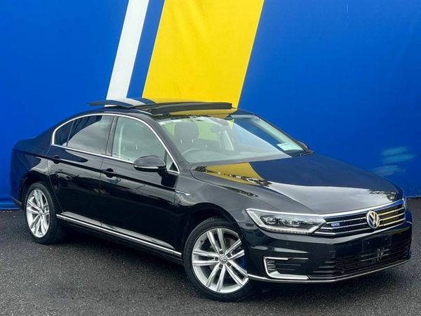Volkswagen Passat Saloon, Petrol Plug-in Hybrid, 2016, Black