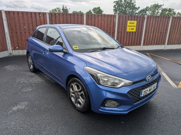 Hyundai i20 Hatchback, Petrol, 2020, Blue