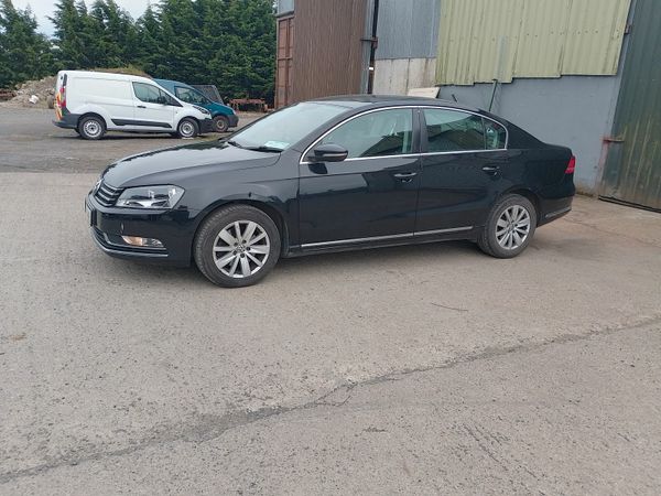 Volkswagen Passat Saloon, Diesel, 2011, Black