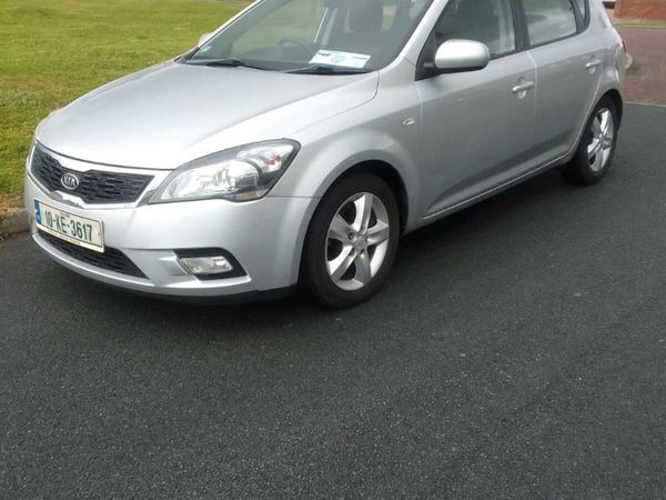 Kia Ceed MPV, Diesel, 2010, Silver