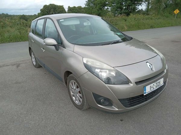 Renault Grand Scenic MPV, Diesel, 2011, Gold