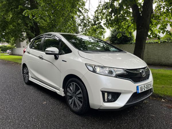 Honda Fit Hatchback, Petrol Hybrid, 2016, White