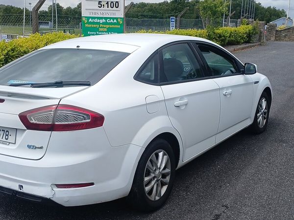 Ford Mondeo Hatchback, Diesel, 2012, White