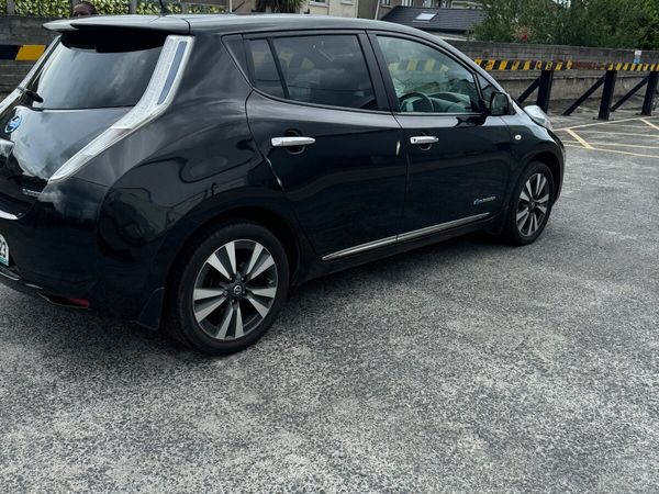 Nissan Leaf Hatchback, Electric, 2016, Black