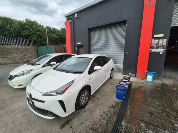 Toyota Prius Hatchback, Petrol Hybrid, 2022, White