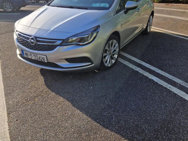 Opel Astra Hatchback, Diesel, 2016, Silver