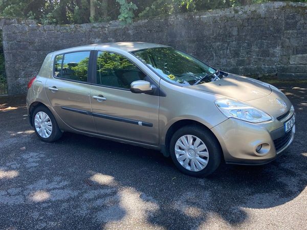 Renault Clio Hatchback, Ethanol Petrol, 2010, Gold