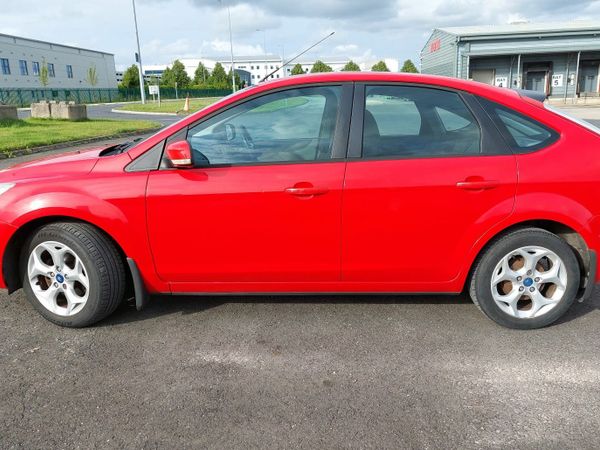 Ford Focus Hatchback, Diesel, 2011, Red