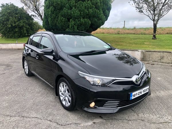 Toyota Auris Hatchback, Diesel, 2018, Black