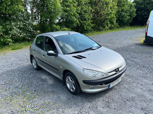 Peugeot 206 Hatchback, Petrol, 2007, Silver