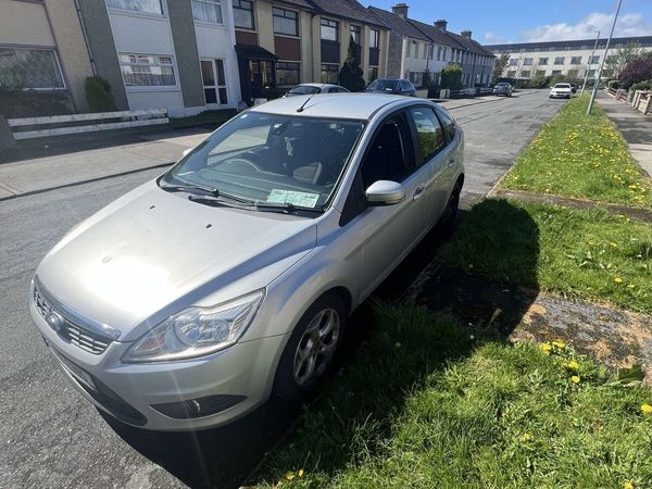 Ford Focus Hatchback, Diesel, 2011, Silver