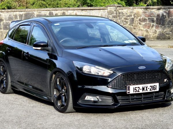 Ford Focus Hatchback, Diesel, 2015, Black