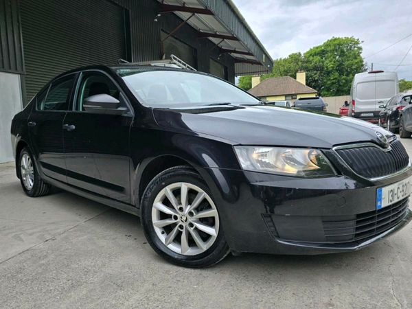 Skoda Octavia Hatchback, Diesel, 2013, Black