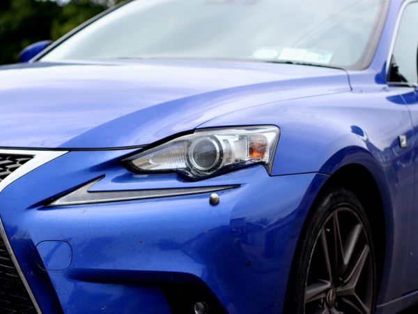 Lexus IS Saloon, Petrol Hybrid, 2015, Blue