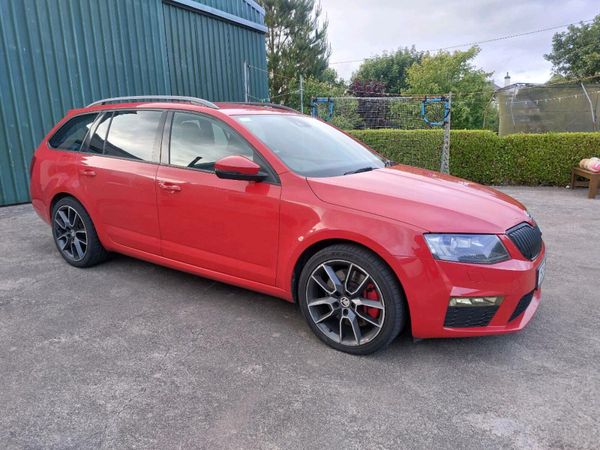 Skoda Octavia Estate, Diesel, 2015, Red