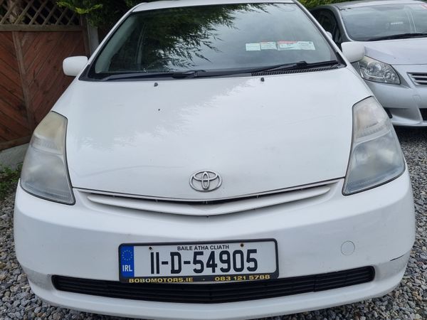Toyota Prius Hatchback, Petrol Hybrid, 2011, White