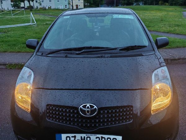 Toyota Yaris Hatchback, Petrol, 2007, Black