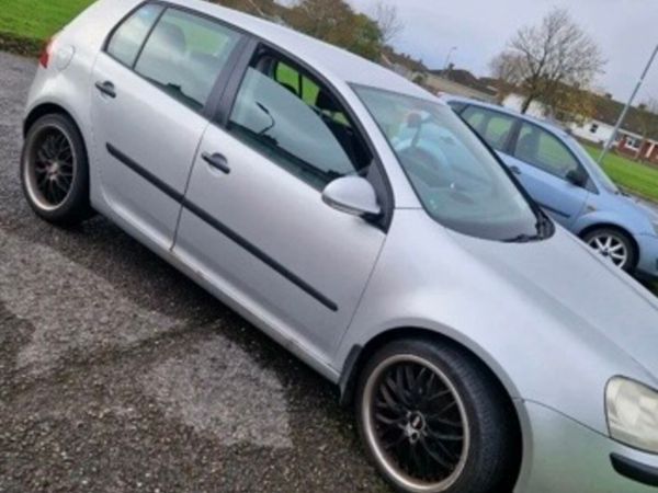 Volkswagen Golf Hatchback, Petrol, 2004, Silver