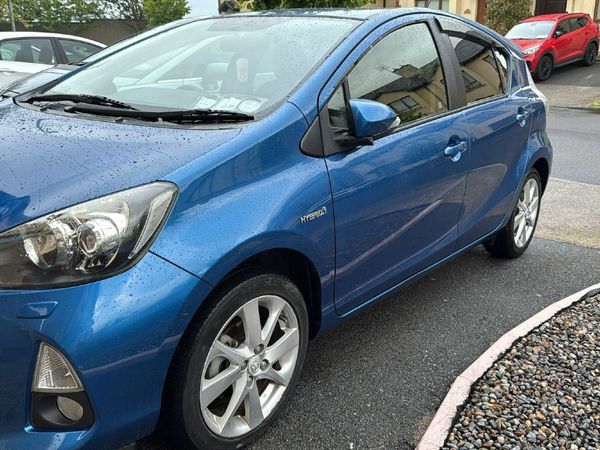 Toyota Aqua Hatchback, Petrol Hybrid, 2014, Blue