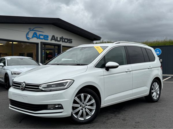 Volkswagen Touran MPV, Petrol, 2017, White