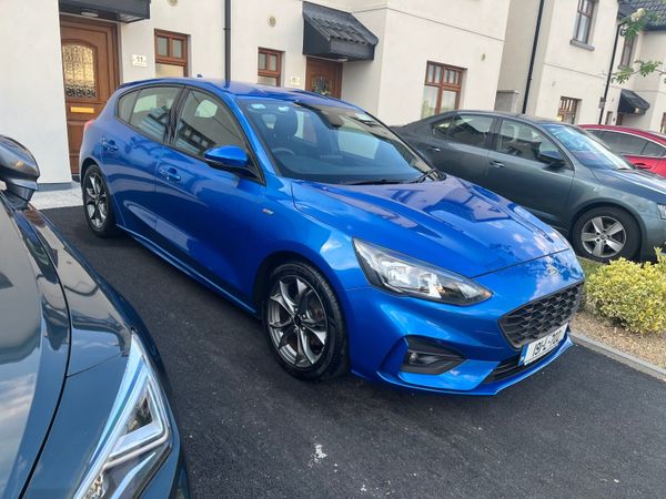 Ford Focus Hatchback, Petrol, 2019, Blue