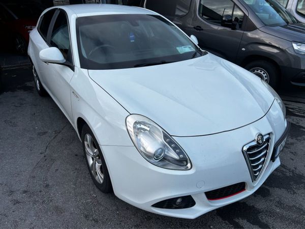 Alfa Romeo Giulietta Hatchback, Diesel, 2010, White