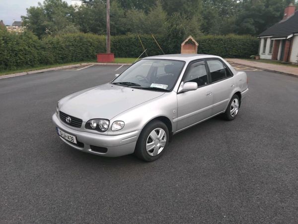 Toyota Corolla Saloon, Petrol, 2001, Silver