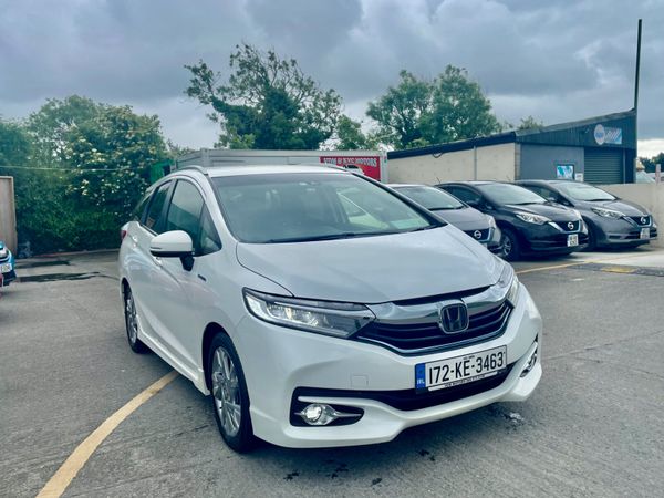 Honda Shuttle MPV, Petrol Hybrid, 2017, White