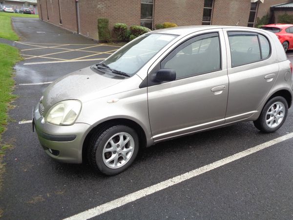 Toyota Yaris Hatchback, Petrol, 2005, Grey