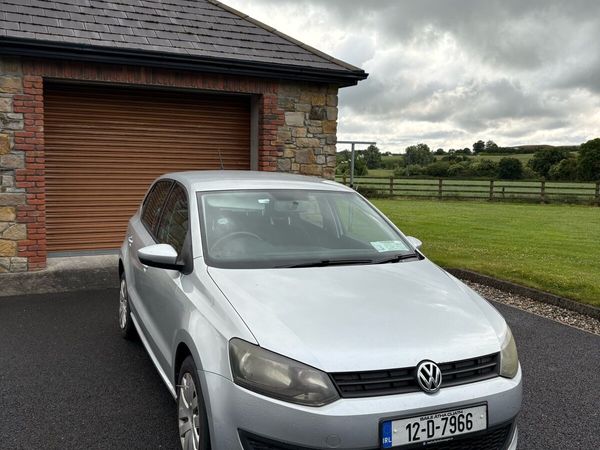 Volkswagen Polo Hatchback, Petrol, 2012, Silver