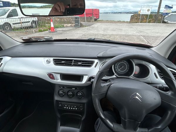 Citroen C3 Hatchback, Petrol, 2011, Red