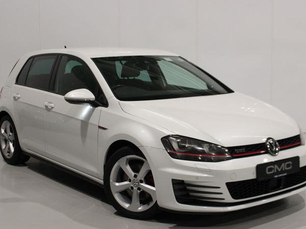 Volkswagen Golf Hatchback, Petrol, 2016, White