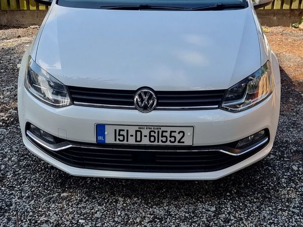 Volkswagen Polo Hatchback, Petrol, 2015, White