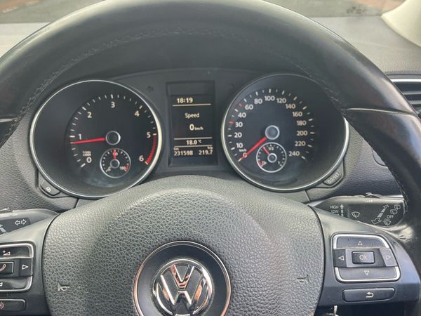 Volkswagen Golf Hatchback, Diesel, 2009, Red