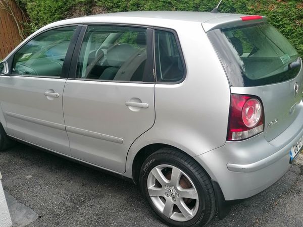 Volkswagen Polo Hatchback, Petrol, 2008, Silver