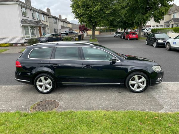 Volkswagen Passat Estate, Petrol, 2012, Black