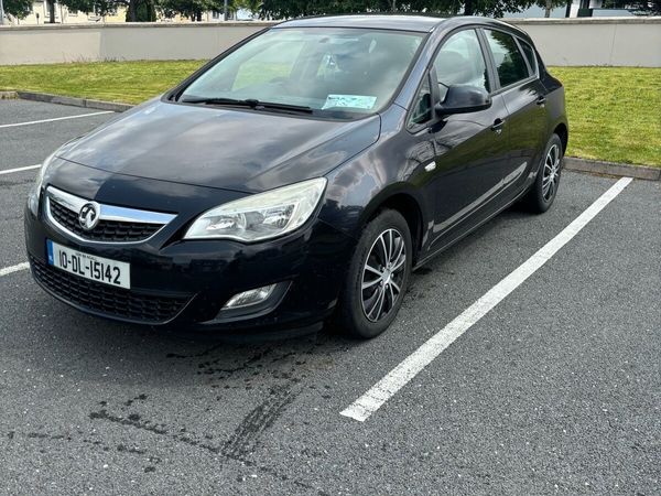 Vauxhall Astra Hatchback, Diesel, 2010, Black