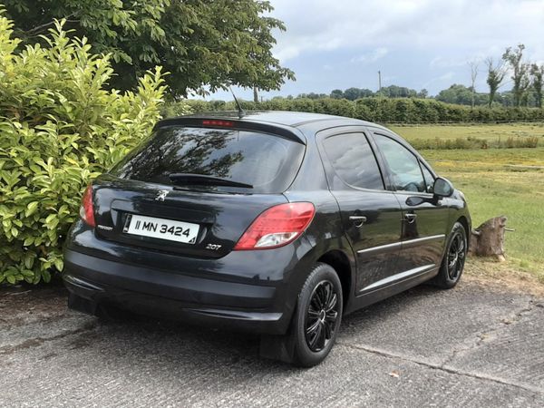 Peugeot 207 Hatchback, Diesel, 2011, Black